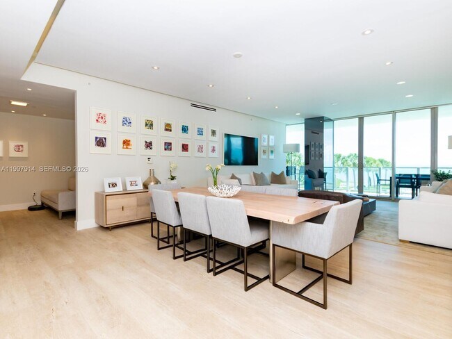 Building Photo - 360 Ocean Dr