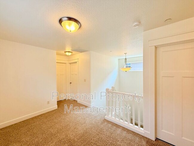 Building Photo - 3326 NW 47th Dr
