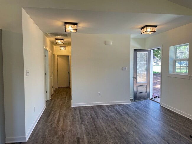 Building Photo - RENTAL IN POWHATAN!!!