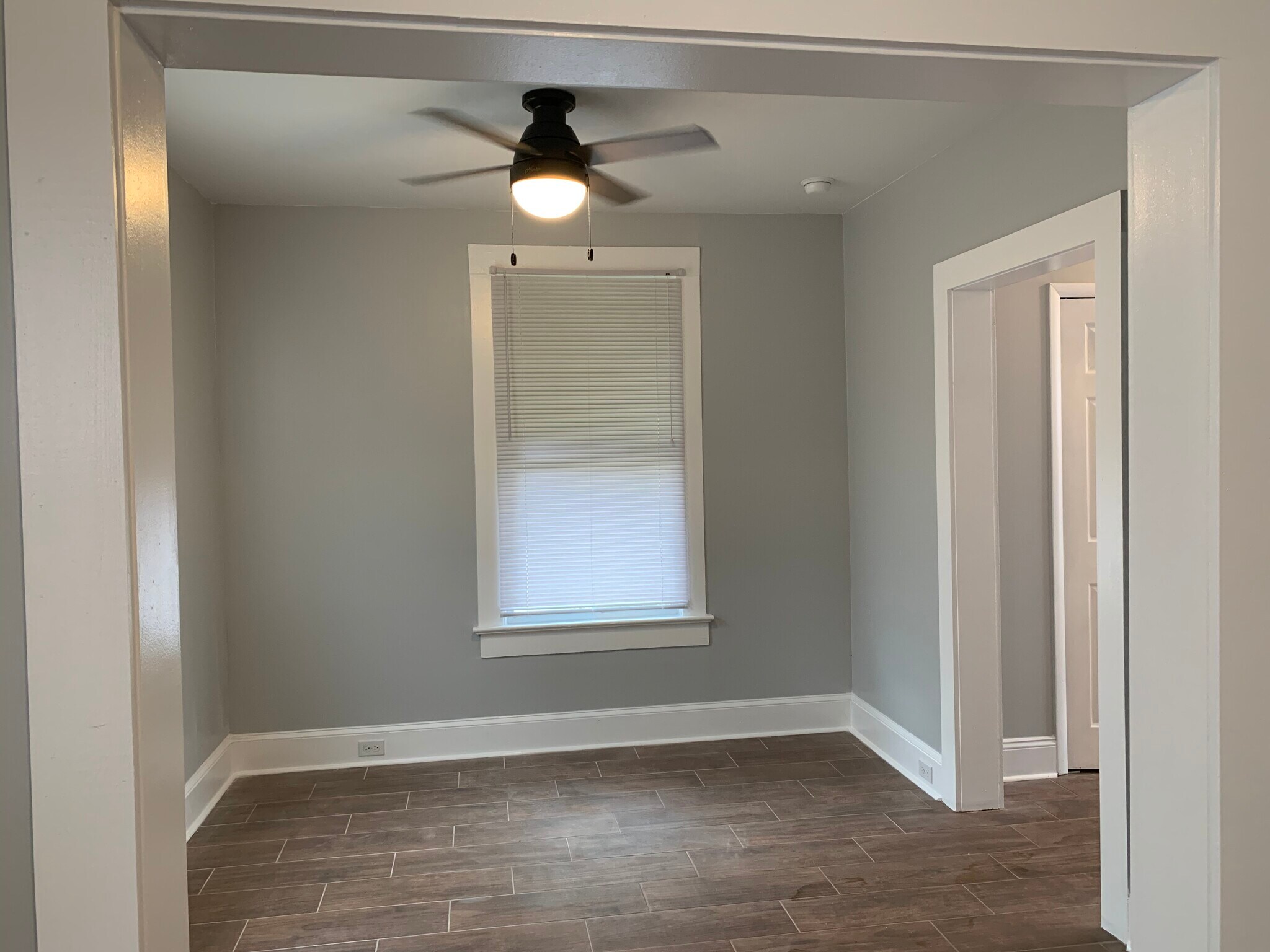 bedroom - 2243 Gilmore St
