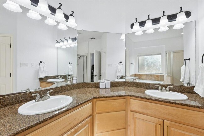 Building Photo - 7429 Bonniebrook Dr