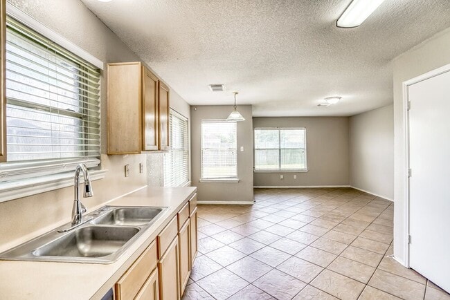Building Photo - 3605 Teal Glen St