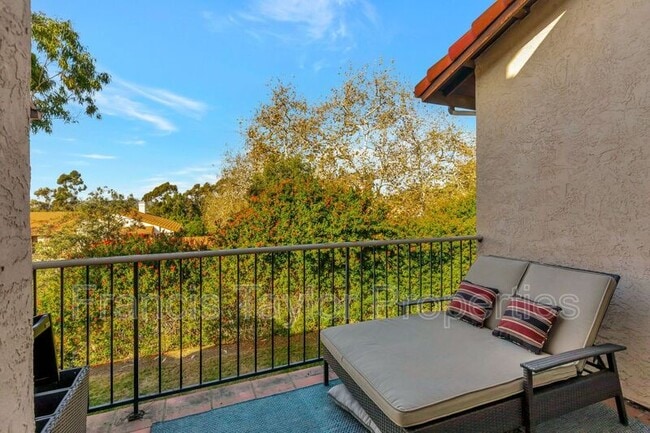 Building Photo - 2882 Andover Ave