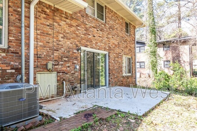 Building Photo - 2839 Scenic Terrace