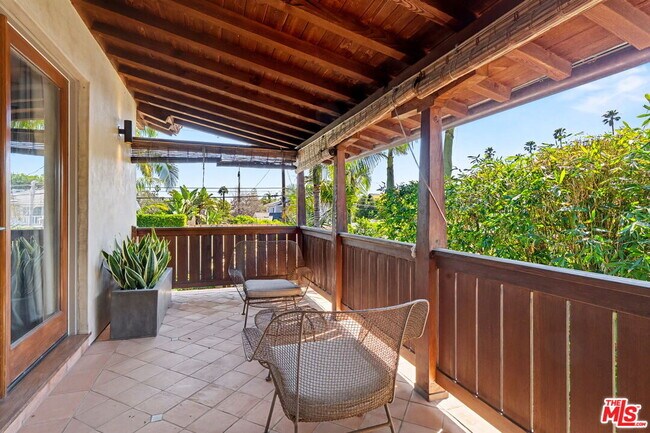 Building Photo - 420 Alta Ave