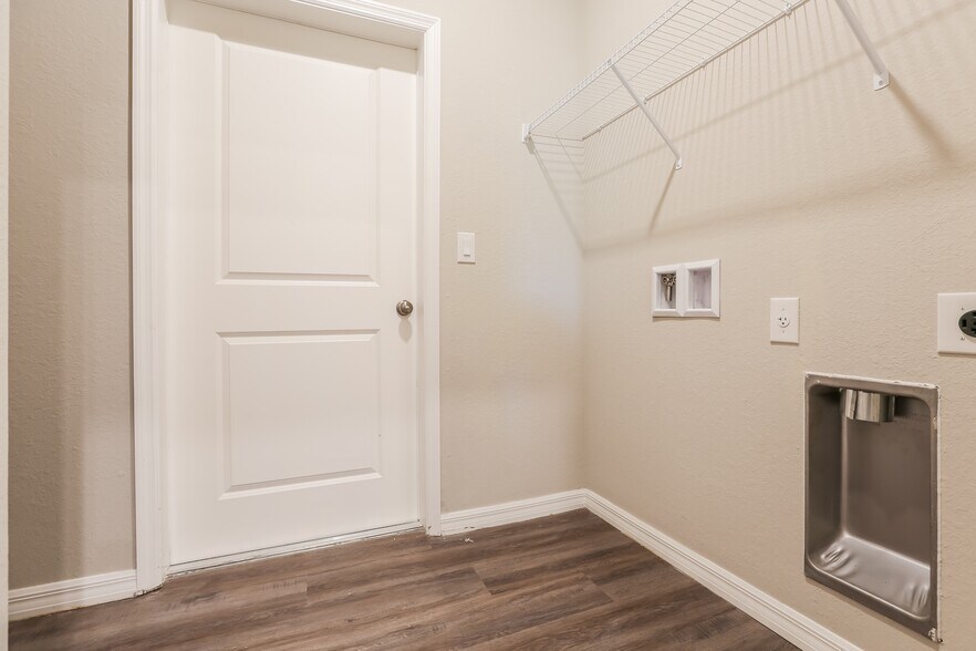 Building Photo - 3468 Colfax Ln