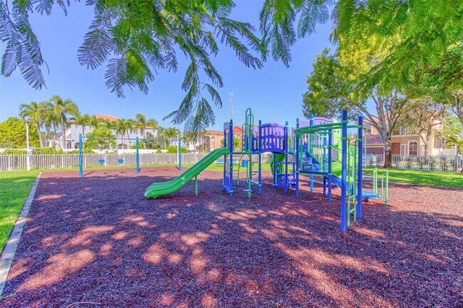 Building Photo - 3810 SW 51st St