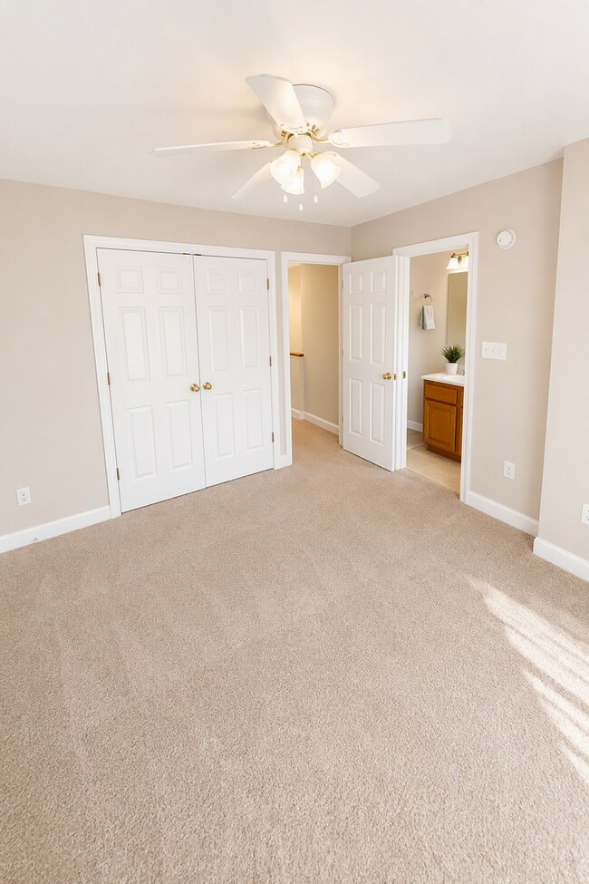 Building Photo - 104 Barbour Dr