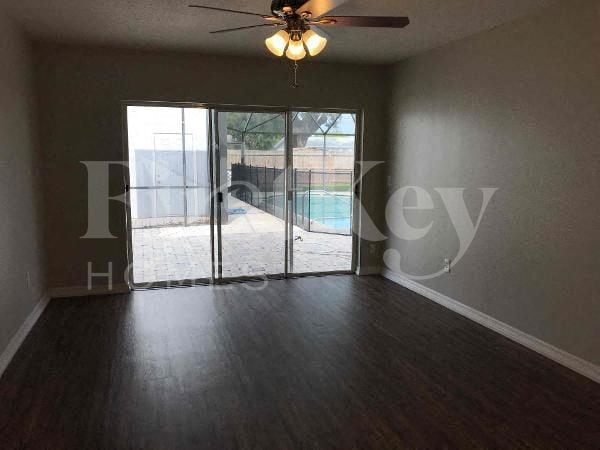 Building Photo - 4707 W Bay Ave