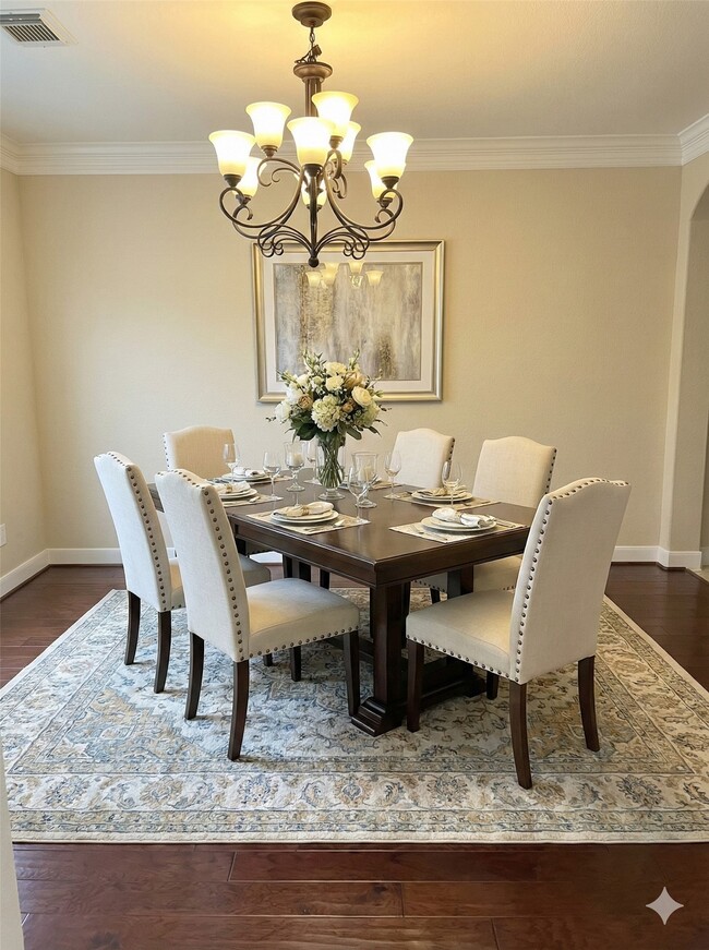 Building Photo - 7606 Westmoreland Dr