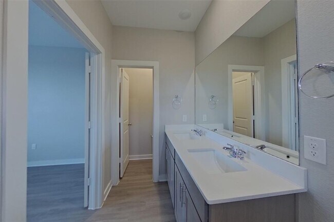 Building Photo - 445 Raglands Rd