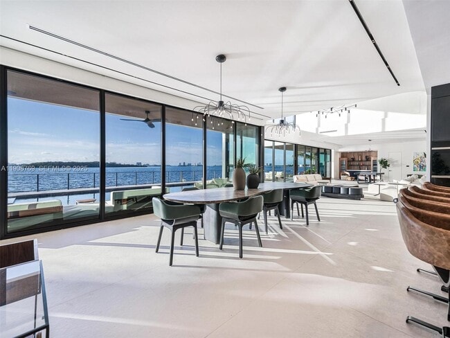 Building Photo - 11400 N Bayshore Dr