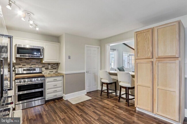 Building Photo - 608 Orchard Ct