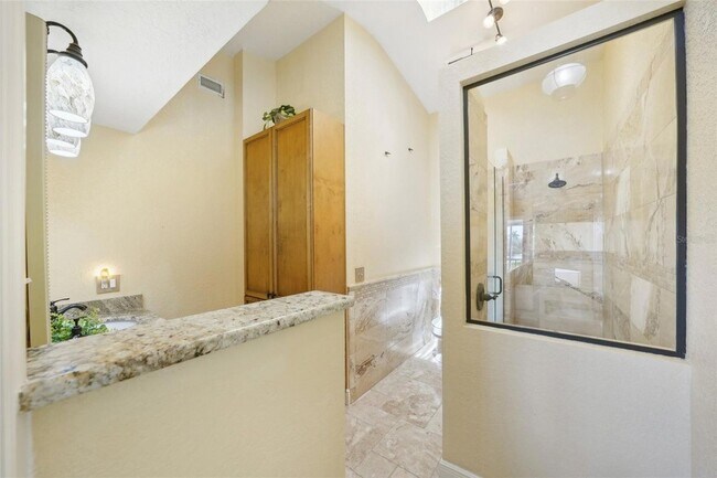 Building Photo - 637 Pinellas Bayway