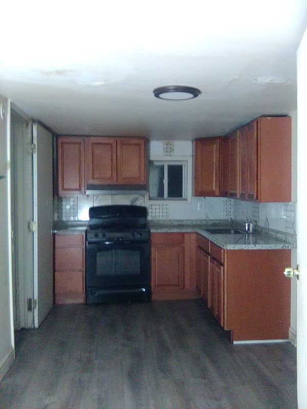 Building Photo - 325 Pershing Ave