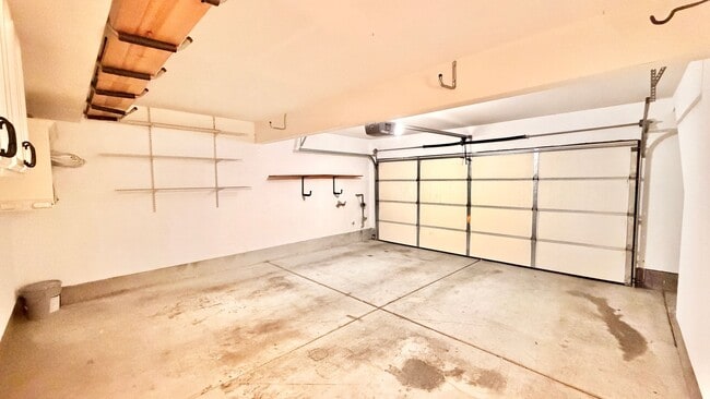 Building Photo - Bright & Lovely Two Story Townhome in the VistaMonte at San Luis Rey HOA Community of Oceanside!