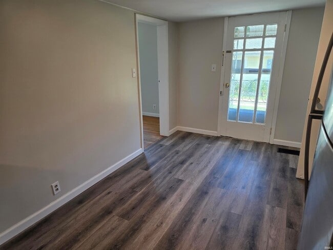 Building Photo - 921 W Gourley Pike