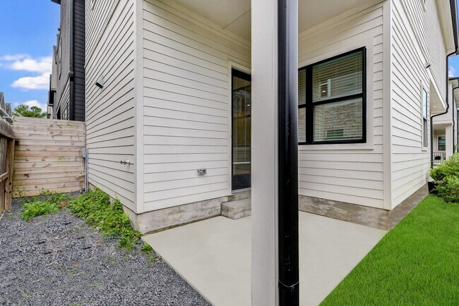 Building Photo - 2539 Judiway St