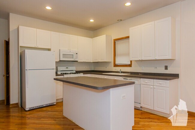 Building Photo - 2719 N Wayne Ave