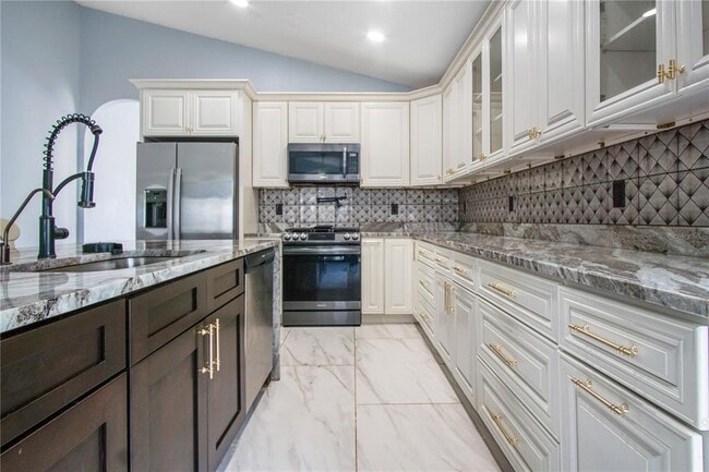 Building Photo - 519 Winthrop Pl