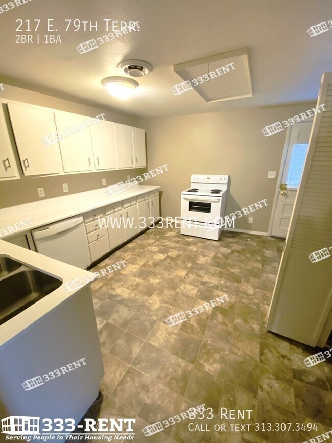 Building Photo - 217 E 79th Terrace