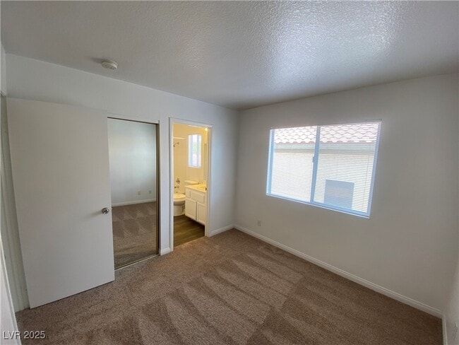 Building Photo - 9633 Rancho Palmas Dr