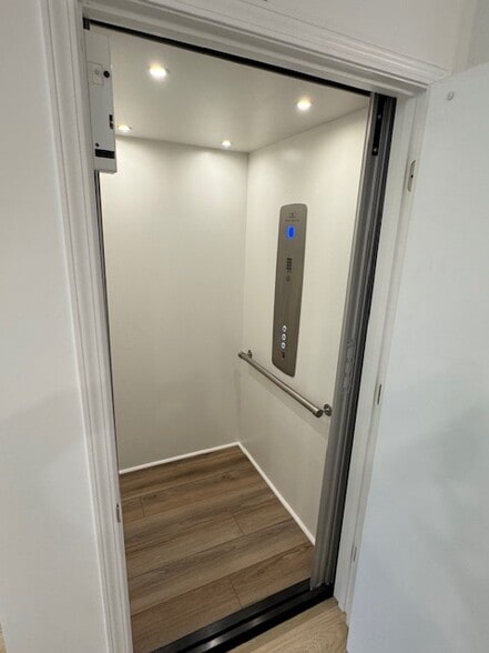 Building Photo - 804 Anchors Bend Way