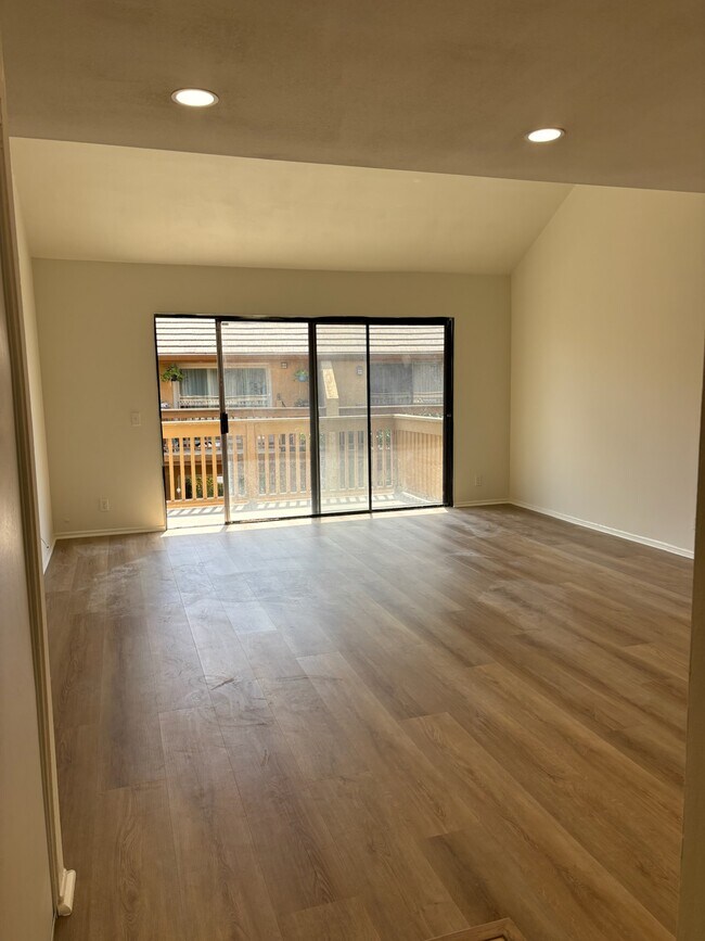 Building Photo - 245 Orange Blossom