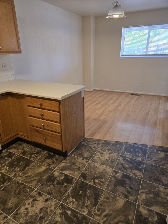 Building Photo - 2702 Rigden Pkwy