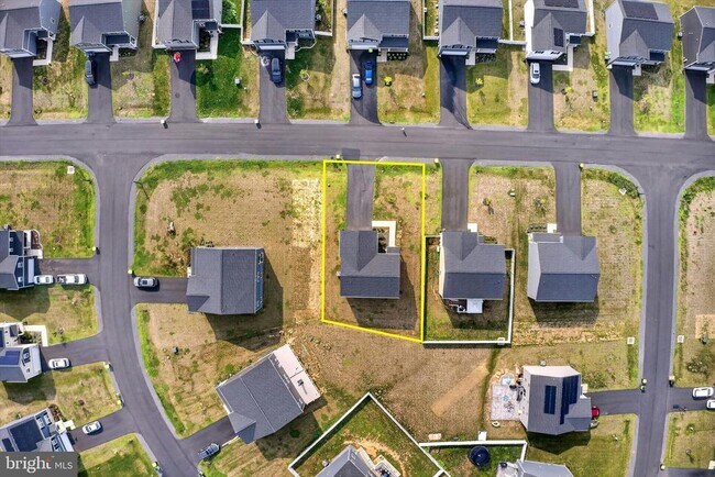 Building Photo - 3155 White Tail Dr