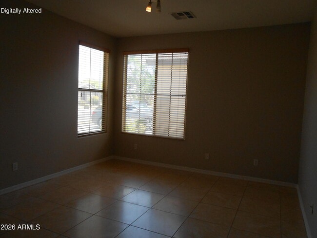 Building Photo - 3077 E Blue Ridge Pl