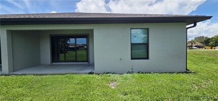 Building Photo - 410 NE 25th Ave