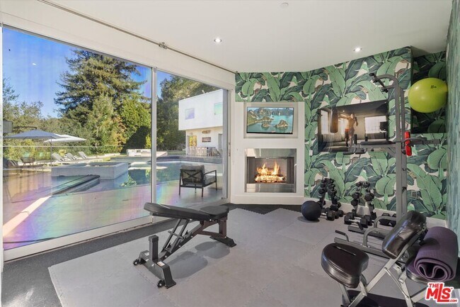 Building Photo - 2666 Hutton Dr