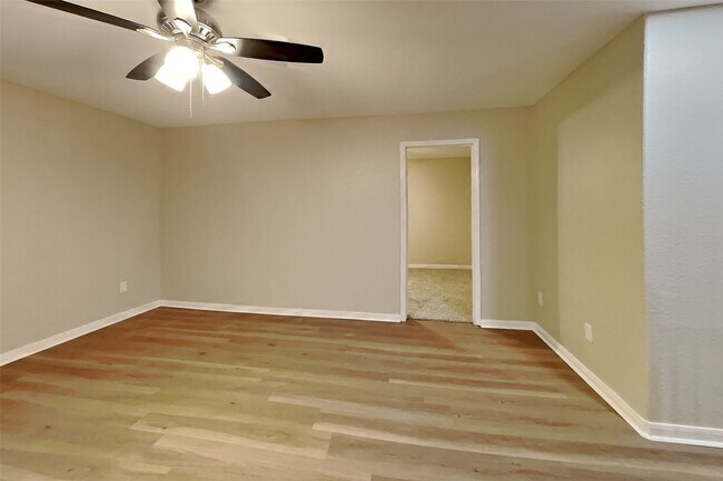 Building Photo - 26871 Castlecliff Ln