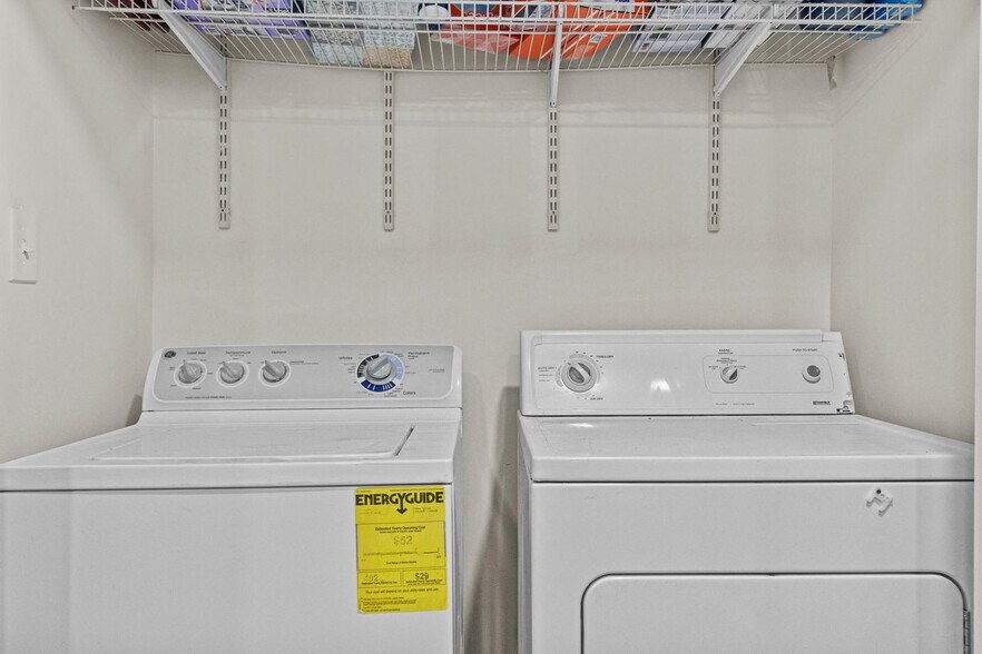 Building Photo - 170 Northview Dr