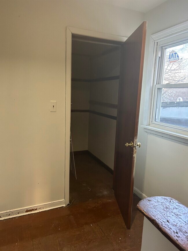 Building Photo - 172 Virginia Ave