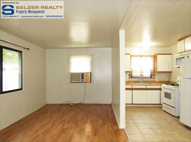 Building Photo - Cozy & conveniently located 1 bd. duplex!