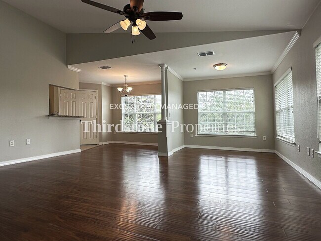 Building Photo - 7800 Point Meadows Dr