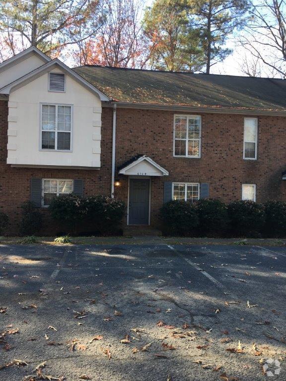 Building Photo - Great NW RALEIGH location-2 brm 2 bath ~ F...