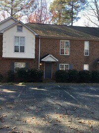 Building Photo - Great NW RALEIGH location-2 brm 2 bath ~ F...