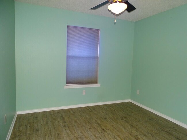 Building Photo - 5738 94th St