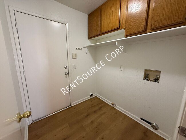 Building Photo - 40333 Argyle Ln