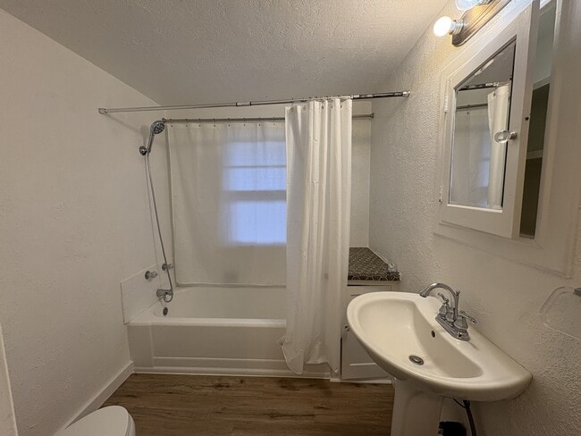 Building Photo - 16093 SW Roy Rogers Rd