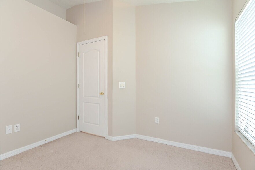 Building Photo - 25924 Terrawood Loop