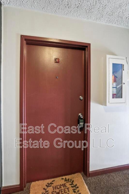 Building Photo - 993 Heather Ridge Dr
