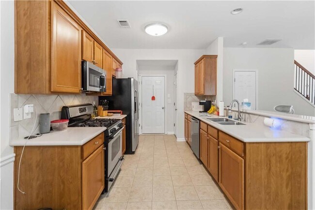Building Photo - 105 Finchley Dr