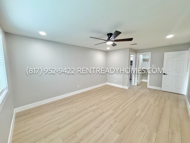 Building Photo - 2122 Bentvine Dr