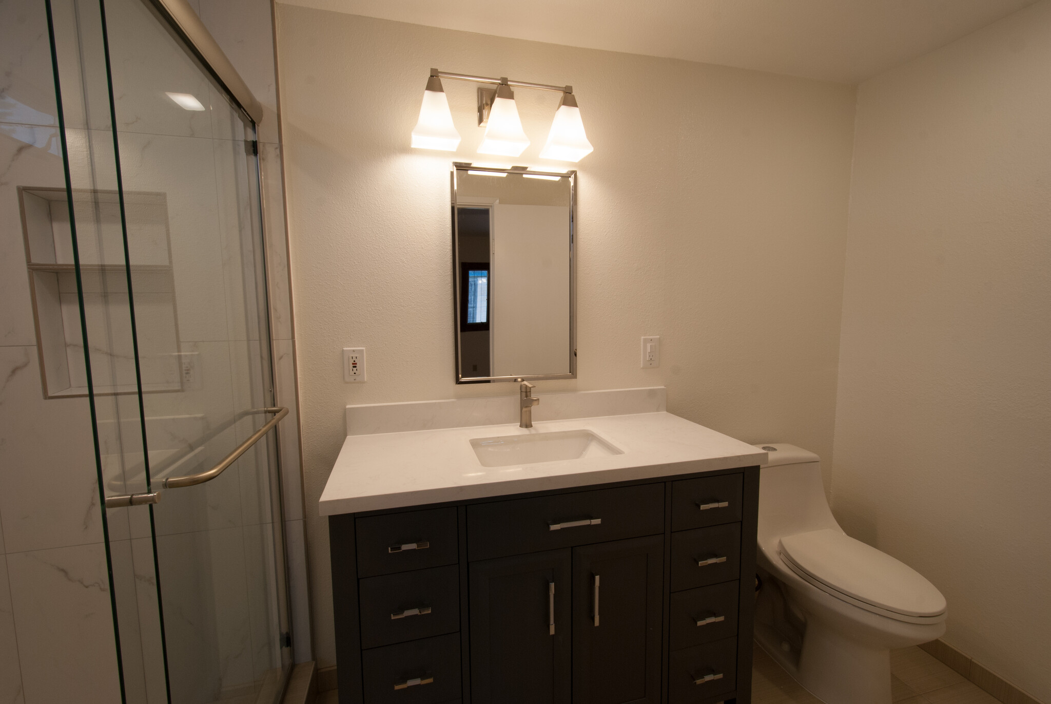 Master bath - 2455 W 233rd St