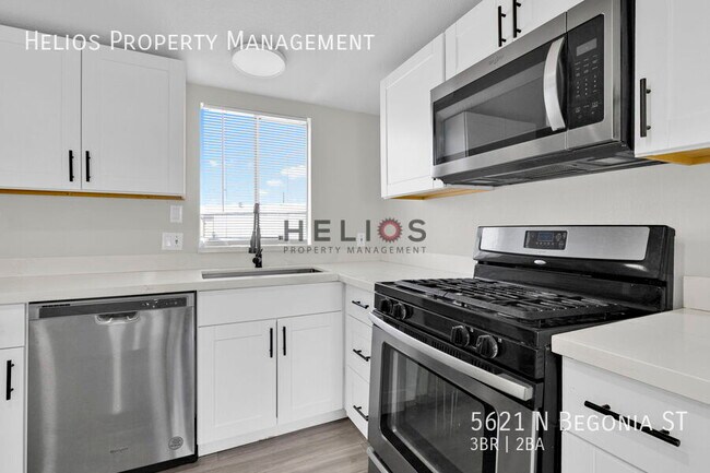 Building Photo - 5621 N Begonia St