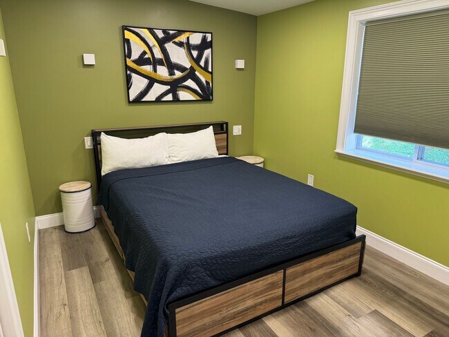 Building Photo - Pet Friendly!!!!